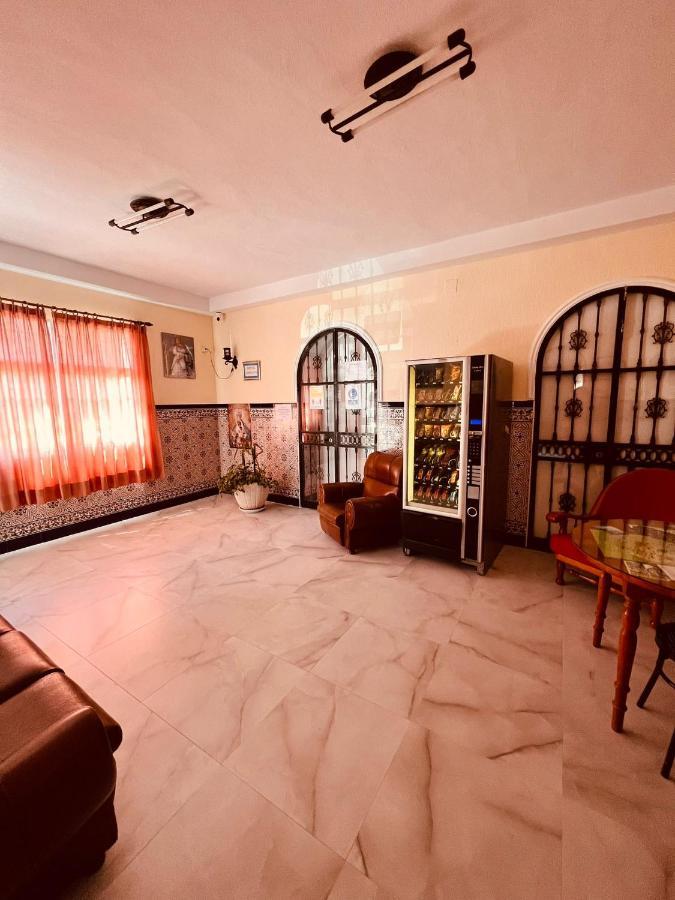 Hostal Muriel Aljaraque Bagian luar foto