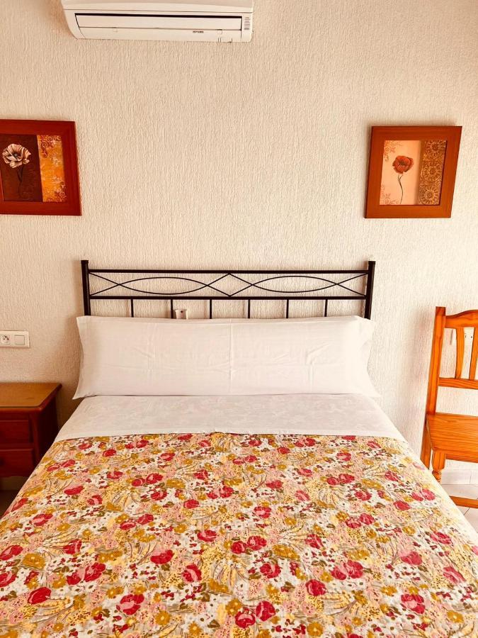Hostal Muriel Aljaraque Bagian luar foto