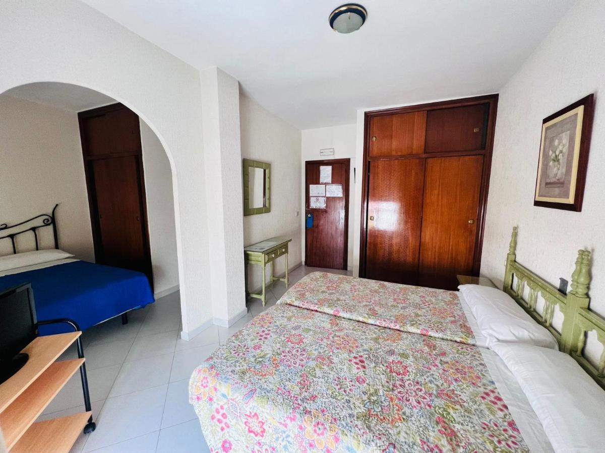Hostal Muriel Aljaraque Bagian luar foto