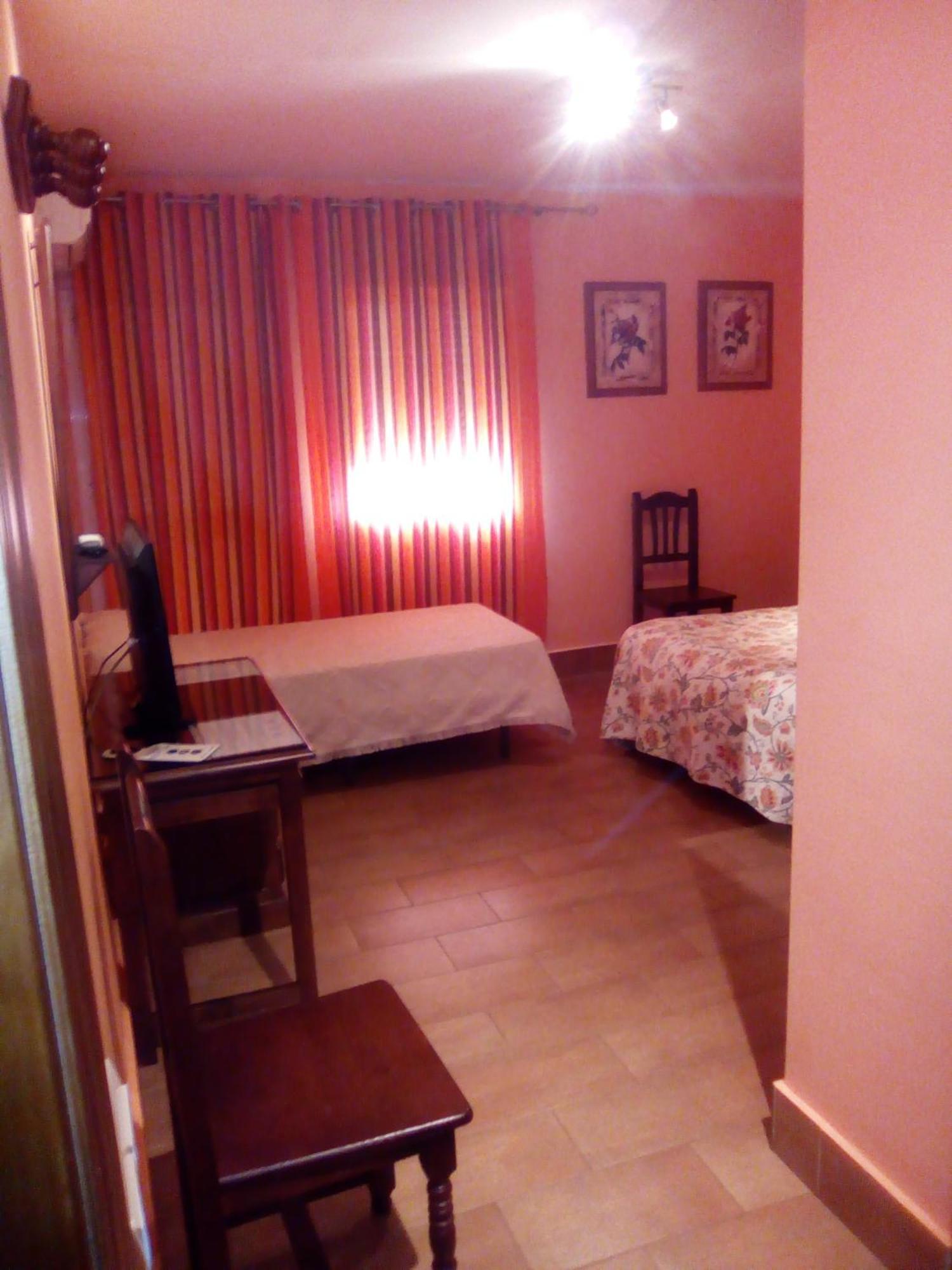 Hostal Muriel Aljaraque Ruang foto