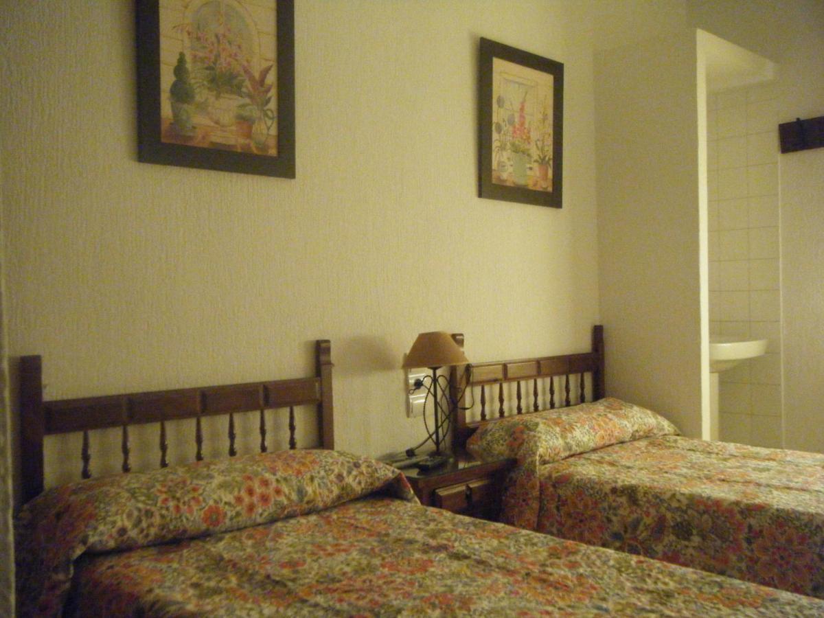 Hostal Muriel Aljaraque Ruang foto